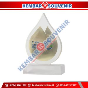 Contoh Trophy Akrilik Kabupaten Enrekang