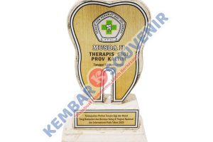 Piala Dari Akrilik MUFG BANK LTD