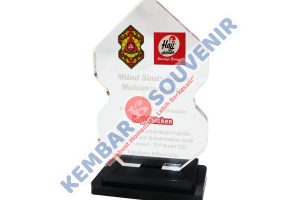 Vandel Penghargaan DPRD Kabupaten Flores Timur