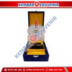 Contoh Trophy Akrilik Pemerintah Kabupaten Dogiyai