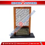 Contoh Piala Dari Akrilik PT Wijaya Karya (Persero) Tbk