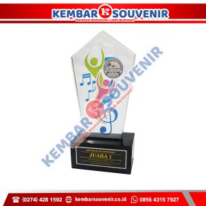 Trophy Acrylic Total Bangun Persada Tbk
