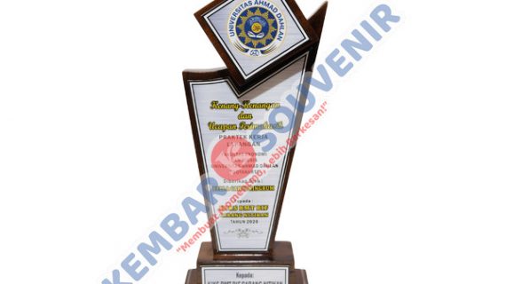 Piala Plakat Sekolah Tinggi Agama Kristen Diaspora Sorong
