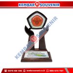Contoh Piala Akrilik PT PAM Mineral Tbk