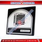 Akrilik Piagam PT Kertas Kraft Aceh (Persero)